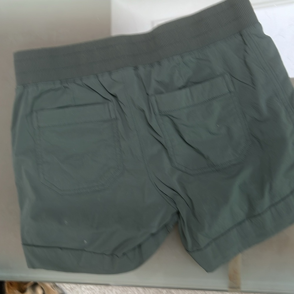 Athleta size 6, olive green shorts with stretch - Picture 2 of 2